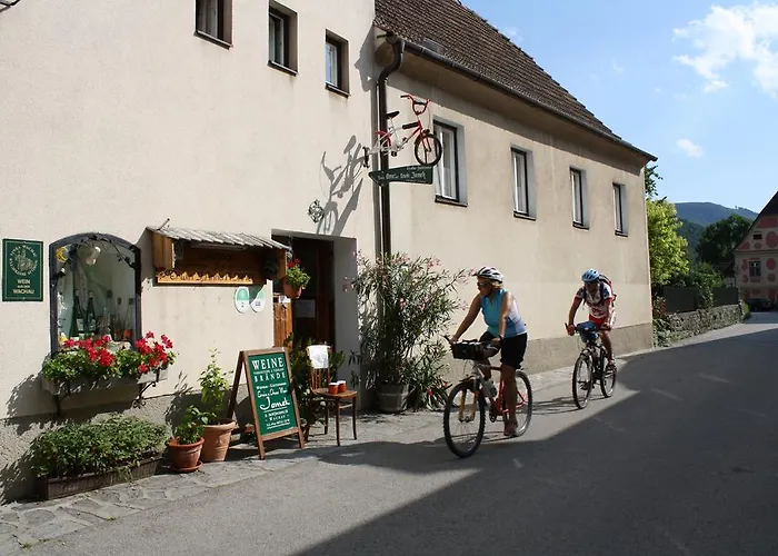 Weinbau-Gästezimmer Martin und Eva Maria Jamek