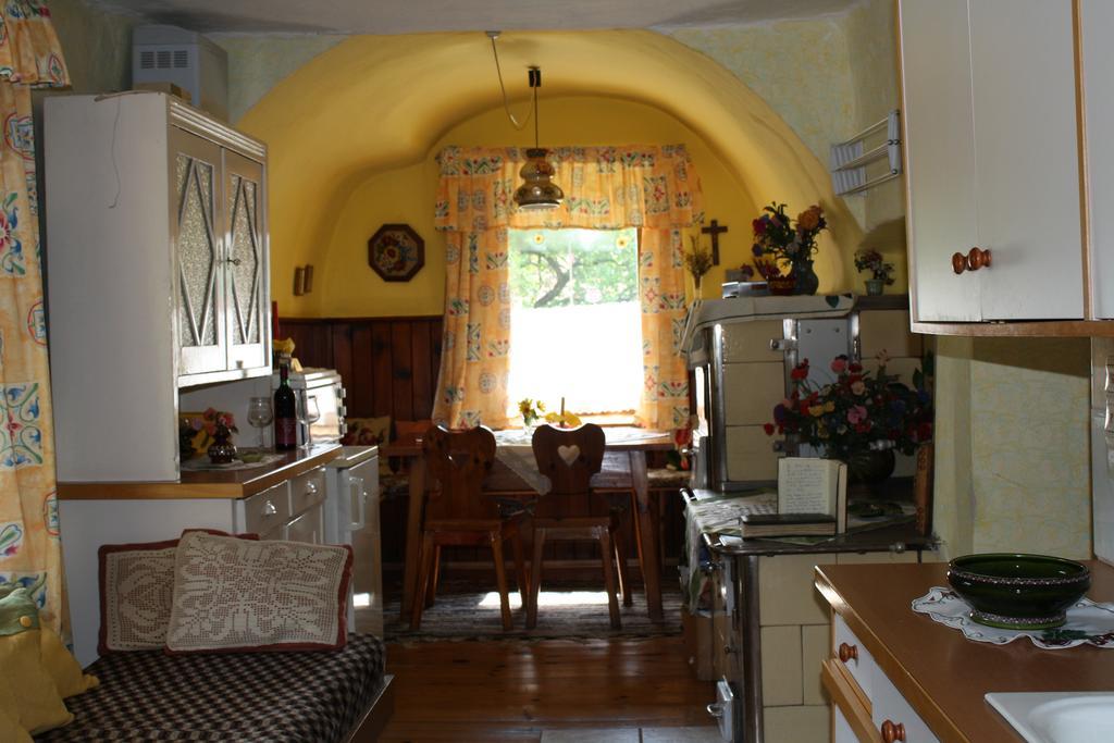 Apartment Weinbau-Gaestezimmer Martin Und Eva Maria Jamek Weissenkirchen in der Wachau
