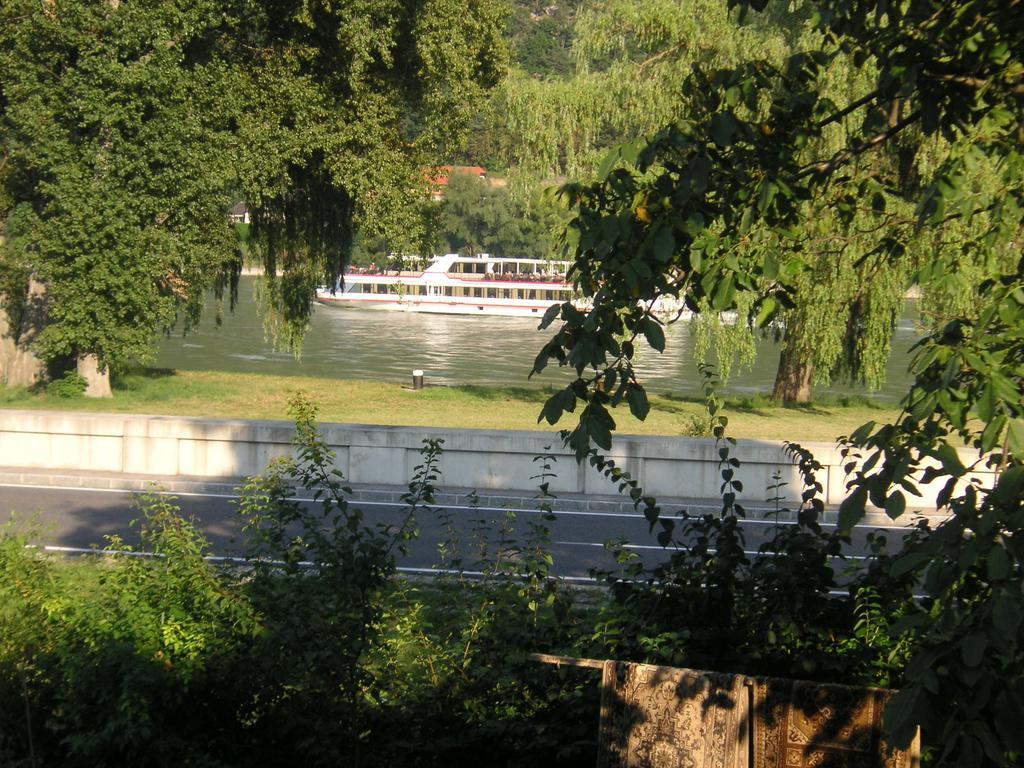 Weinbau-Gaestezimmer Martin Und Eva Maria Jamek Weissenkirchen in der Wachau